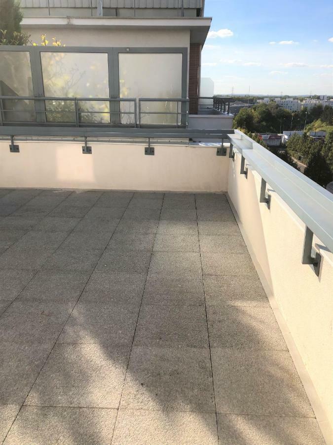 Bel Appartement De 2 Chambres A 40 Min De Paris Courcouronnes Eksteriør bilde